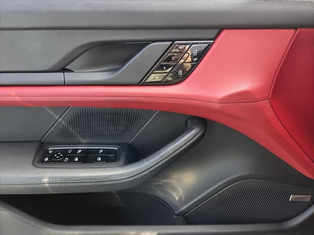 2020 Porsche Taycan 4S Premium Package,Performance Plus battery