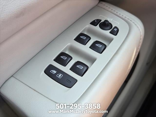 2023 Volvo XC60 B5 Ultimate Bright Theme