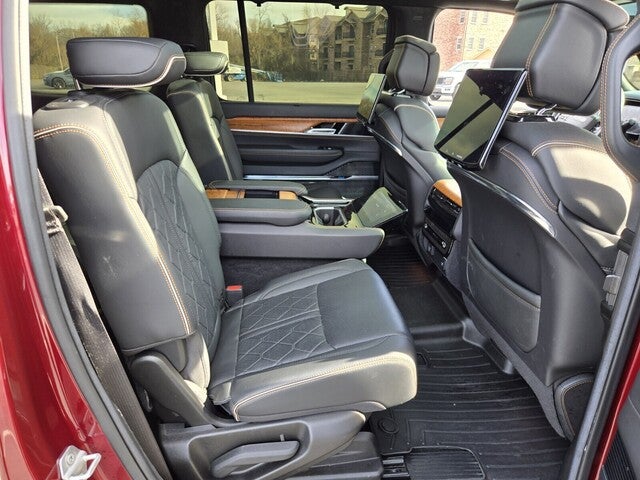 2022 Jeep Grand Wagoneer Series III