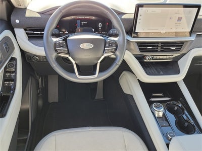 2025 Ford Explorer Platinum