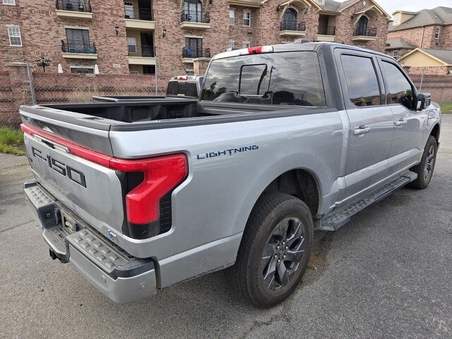 2022 Ford F-150 Lightning Lariat