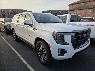2023 GMC Yukon XL AT4
