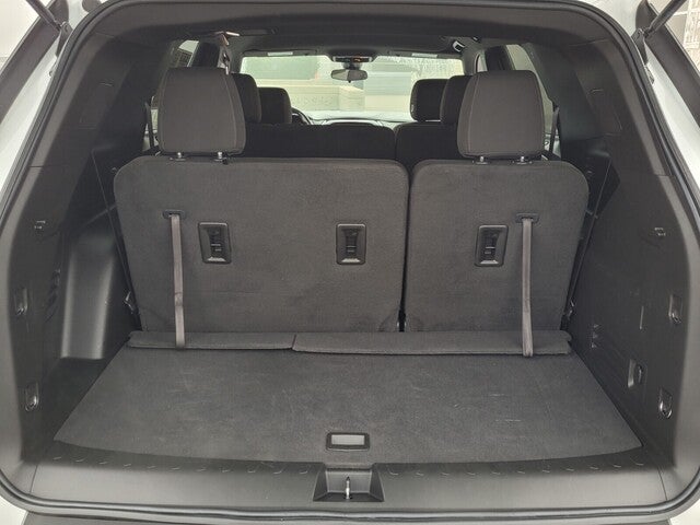 2023 Chevrolet Traverse LT Cloth w/2FL