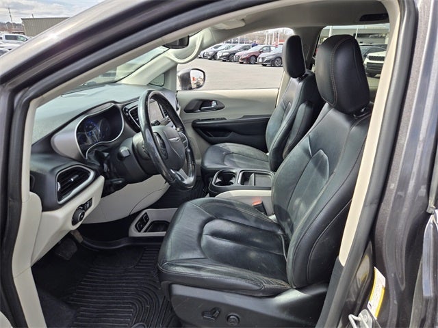 2020 Chrysler Pacifica Touring L