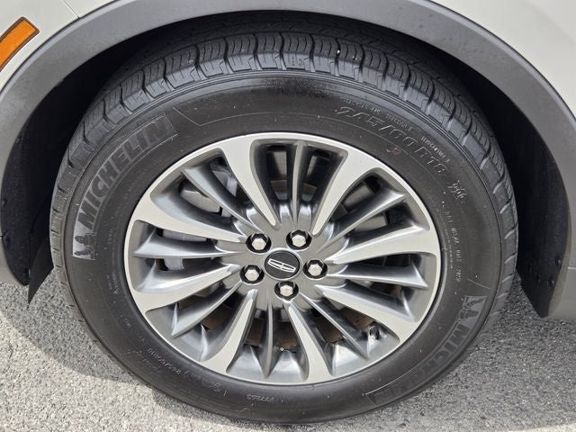 2023 Lincoln Nautilus Standard