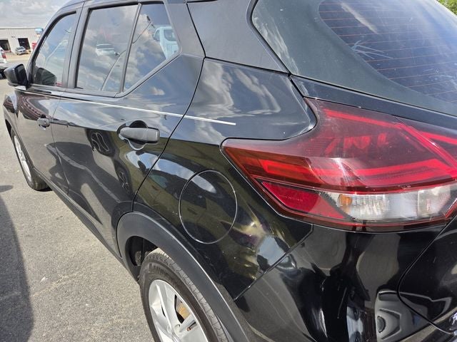 2023 Nissan Kicks S