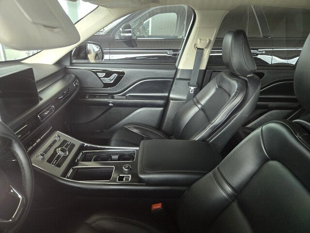 2023 Lincoln Aviator Standard