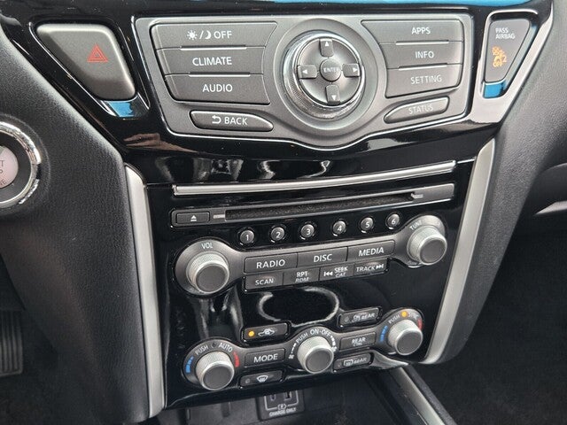 2019 Nissan Pathfinder SV