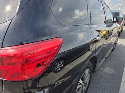 2019 Nissan Pathfinder SV