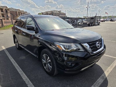 2019 Nissan Pathfinder SV