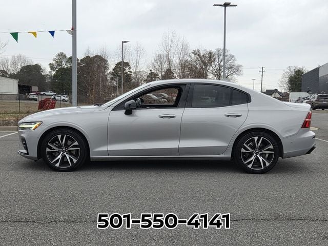 2024 Volvo S60 B5 Plus Dark Theme
