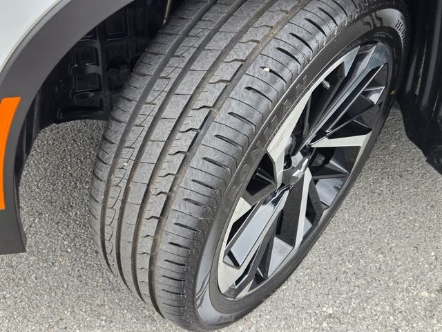 2024 Mitsubishi Outlander Base