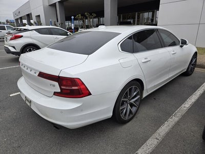 2018 Volvo S90 T5 Momentum