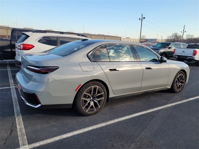 2025 BMW 7 Series 740i xDrive
