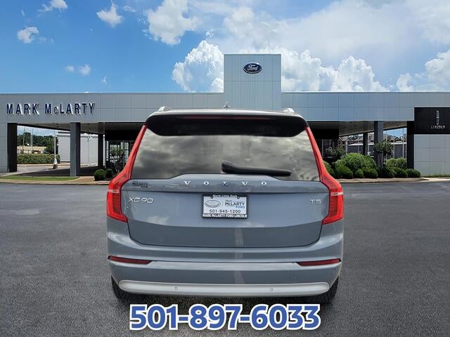 2022 Volvo XC90 T5 Momentum