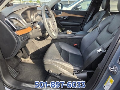 2022 Volvo XC90 T5 Momentum