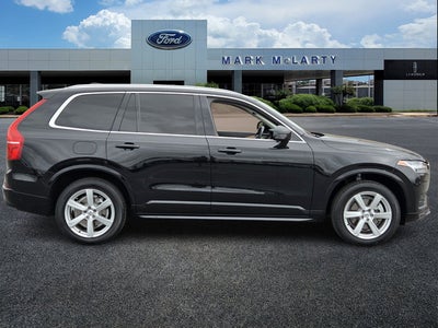 2022 Volvo XC90 T5 Momentum