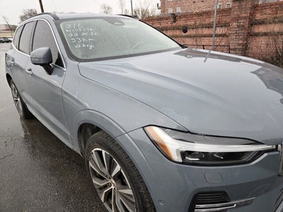 2022 Volvo XC60 B5 Momentum