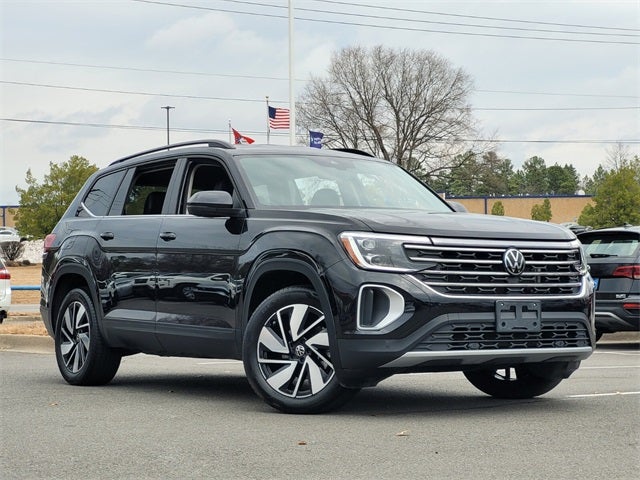 2025 Volkswagen Atlas 2.0T SE w/Technology