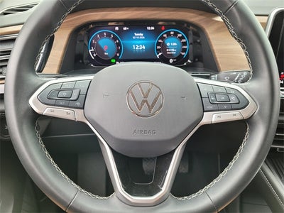 2025 Volkswagen Atlas 2.0T SE w/Technology