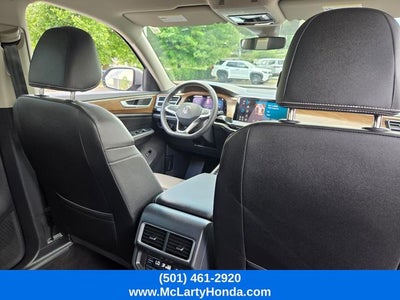 2025 Volkswagen Atlas 2.0T SE w/Technology