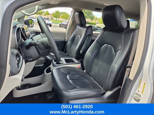 2023 Chrysler Pacifica Hybrid Touring L