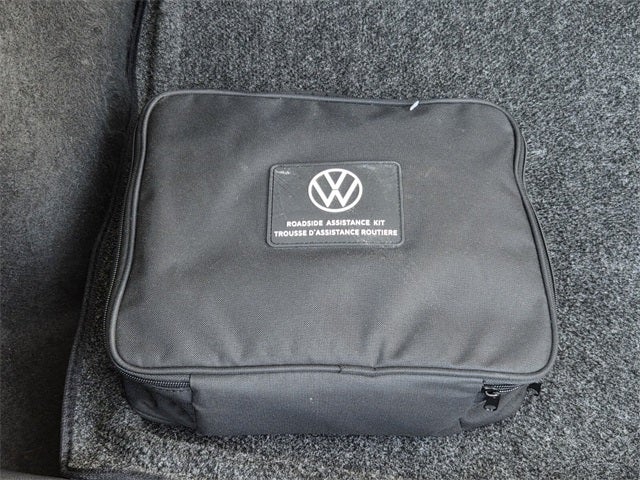 2025 Volkswagen Taos 1.5T SE Black