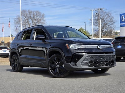 2025 Volkswagen Taos 1.5T SE Black