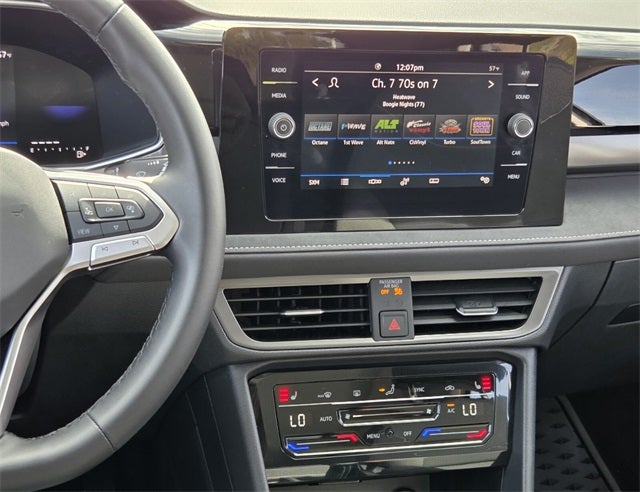 2025 Volkswagen Taos 1.5T SE Black