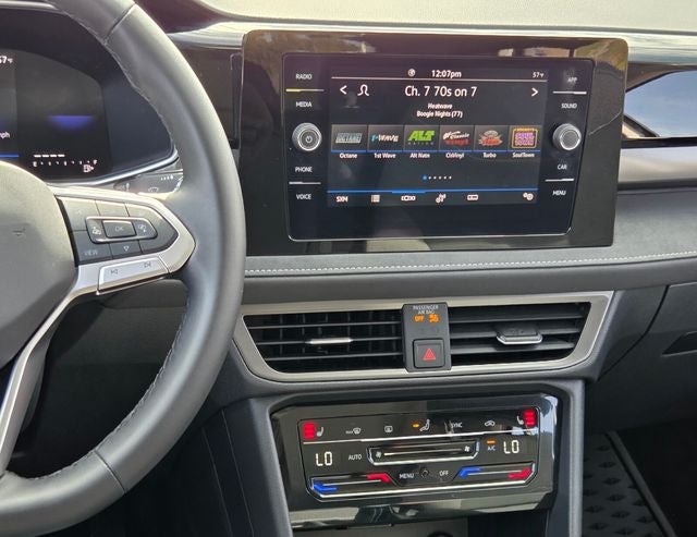 2025 Volkswagen Taos 1.5T SE Black