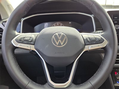 2025 Volkswagen Taos 1.5T SE Black