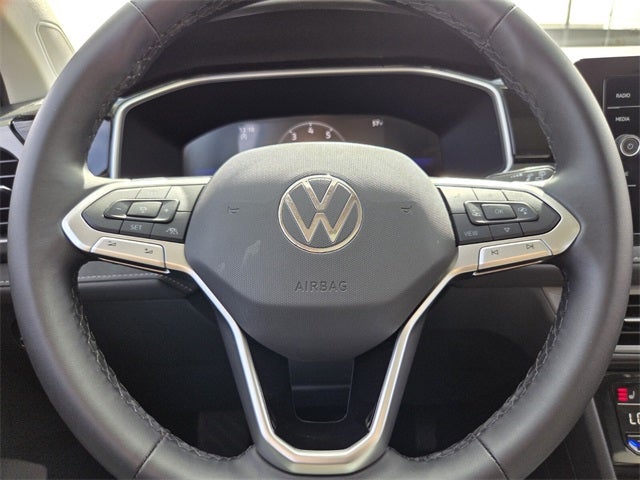 2025 Volkswagen Taos 1.5T SE Black