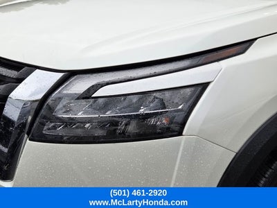2024 Nissan Pathfinder SV