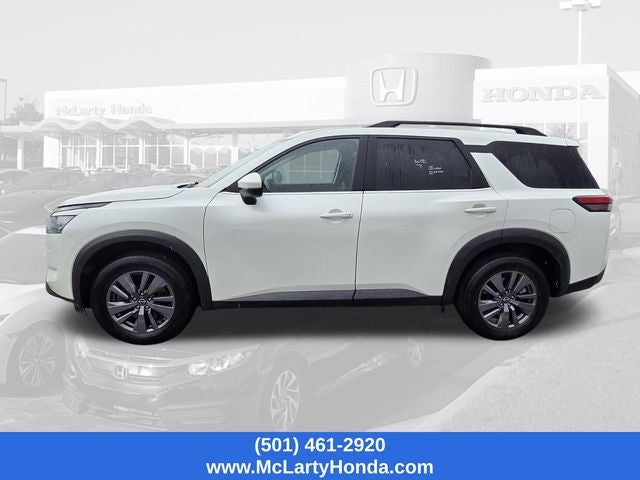 2024 Nissan Pathfinder SV