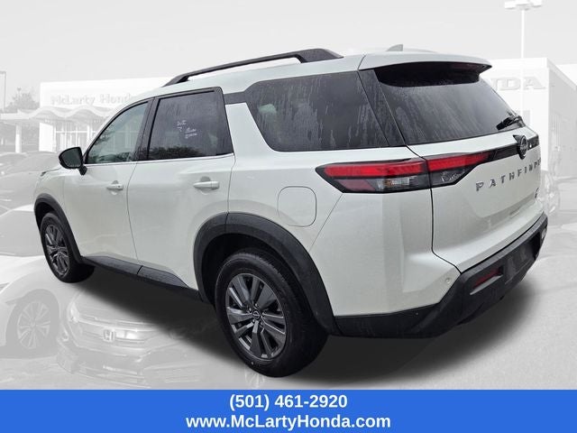 2024 Nissan Pathfinder SV
