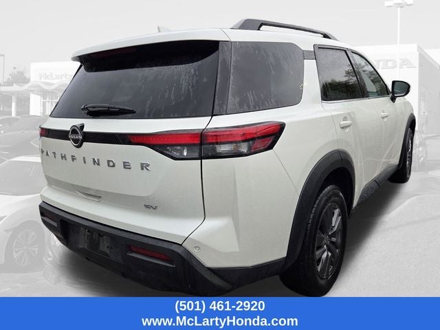 2024 Nissan Pathfinder SV