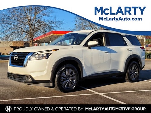 2024 Nissan Pathfinder SV