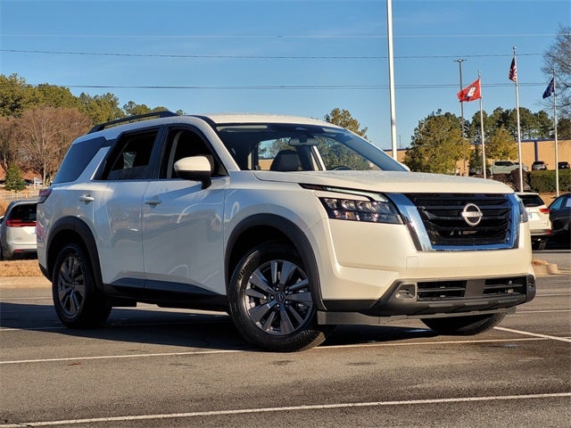 2024 Nissan Pathfinder SV