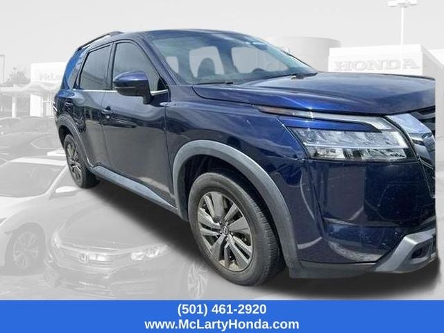 2022 Nissan Pathfinder SV
