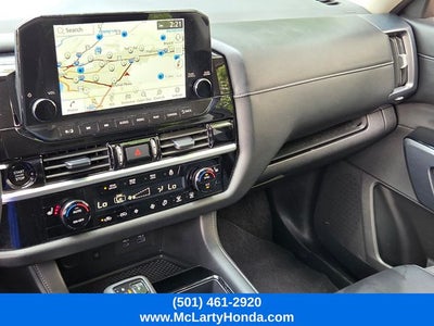 2025 Nissan Pathfinder SL