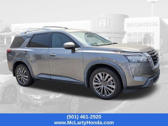 2023 Nissan Pathfinder SL