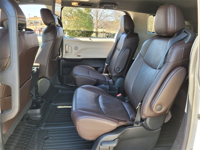 2022 Toyota Sienna Platinum 7 Passenger