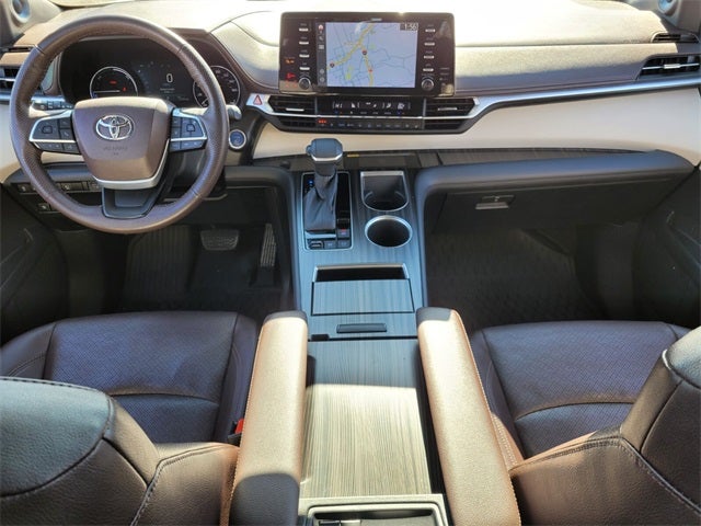 2022 Toyota Sienna Platinum 7 Passenger