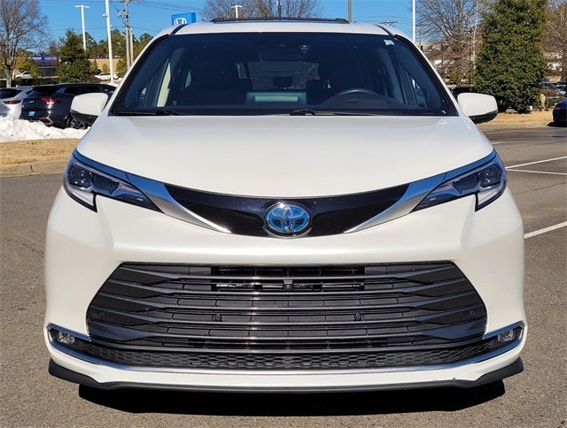2022 Toyota Sienna Platinum 7 Passenger