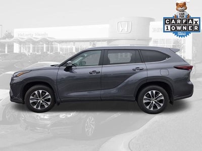 2025 Toyota Highlander XLE