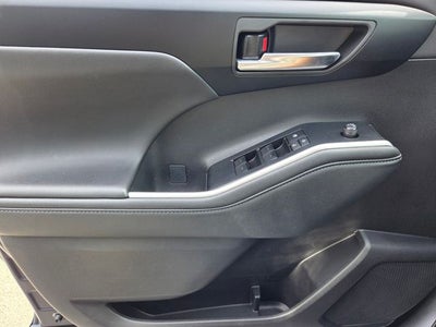 2025 Toyota Highlander XLE