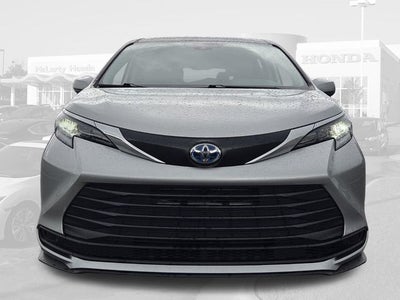 2024 Toyota Sienna LE 8 Passenger