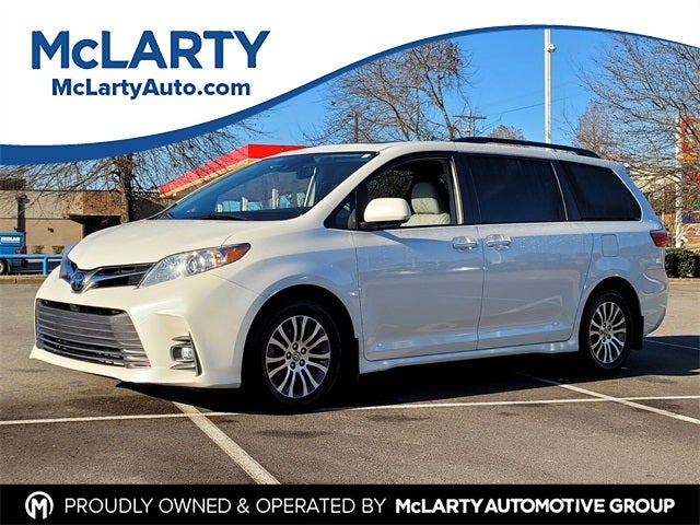 2020 Toyota Sienna XLE