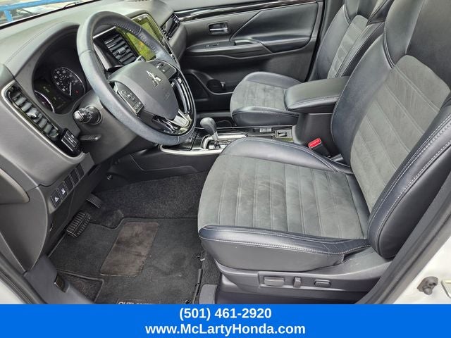 2020 Mitsubishi Outlander Base