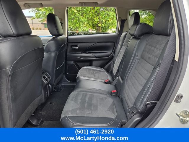 2020 Mitsubishi Outlander Base